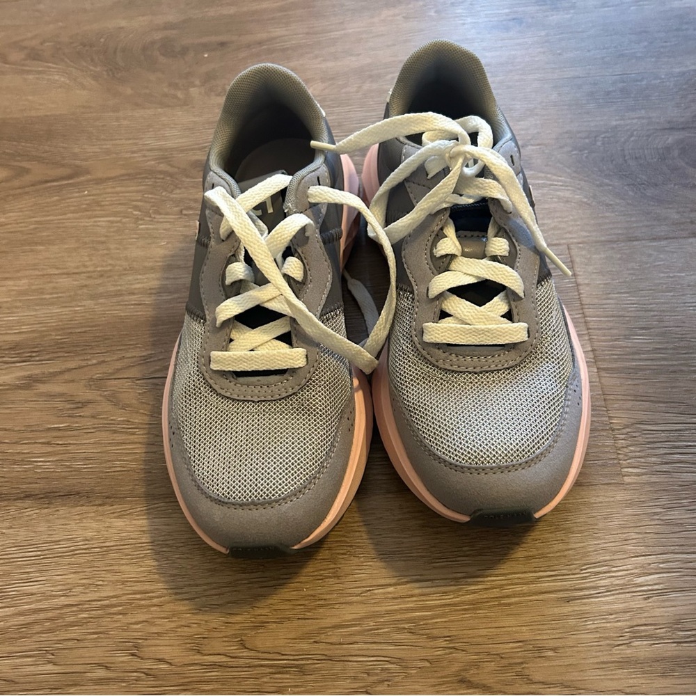 NWT Cole Haan Gray and Pink Sneakers women’s 5 B